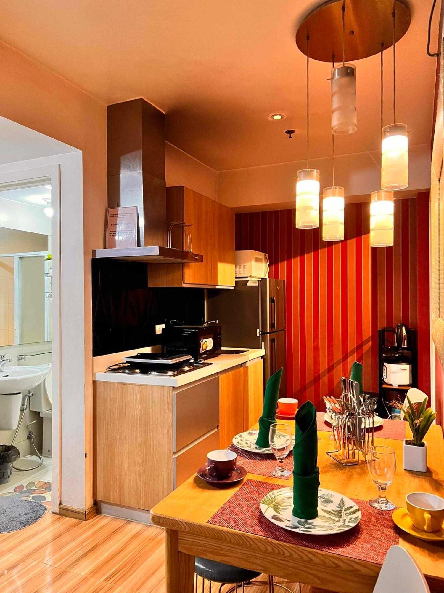 Beach Front Living In The Heart Of The City, Azure Residences Manila Exteriör bild