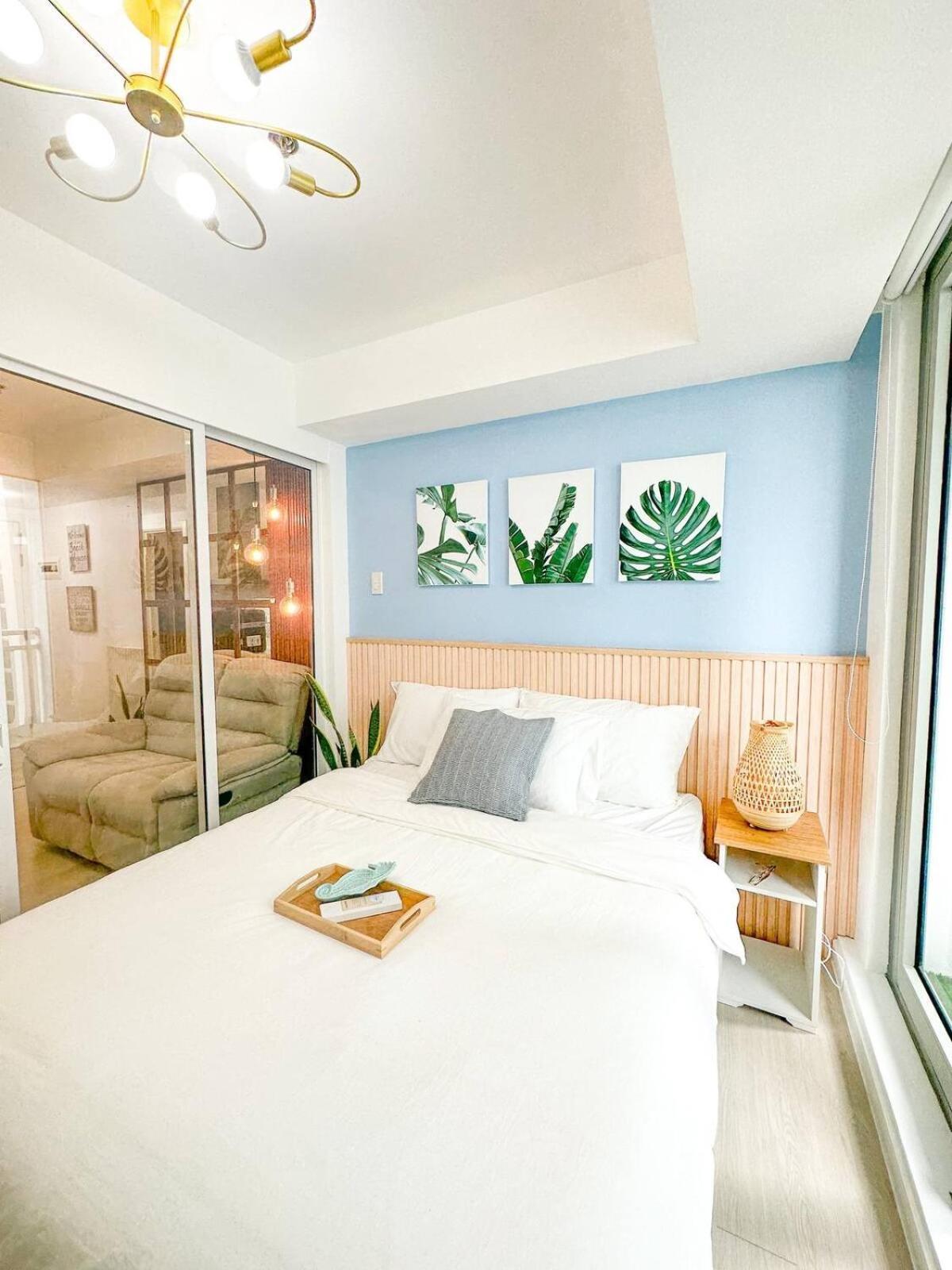 Beach Front Living In The Heart Of The City, Azure Residences Manila Exteriör bild