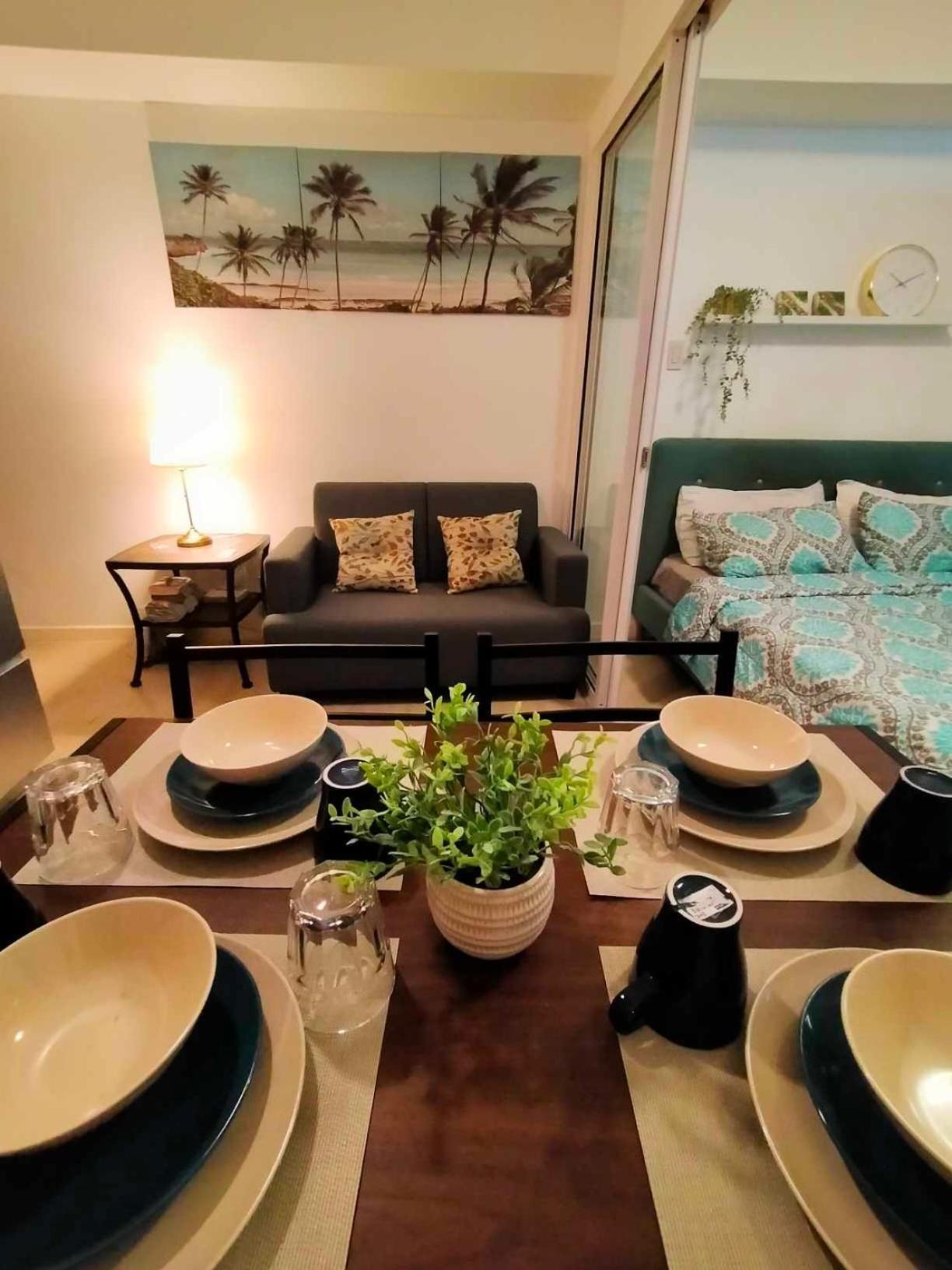 Beach Front Living In The Heart Of The City, Azure Residences Manila Exteriör bild