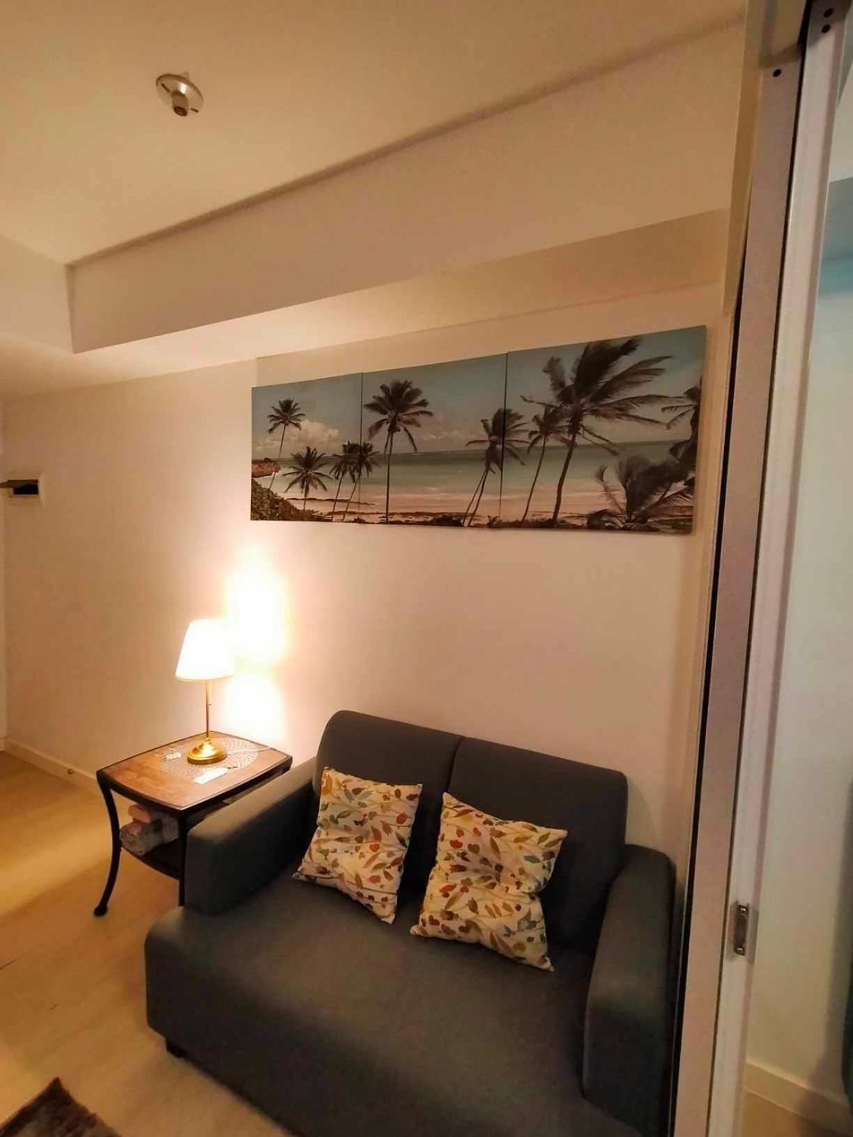 Beach Front Living In The Heart Of The City, Azure Residences Manila Exteriör bild