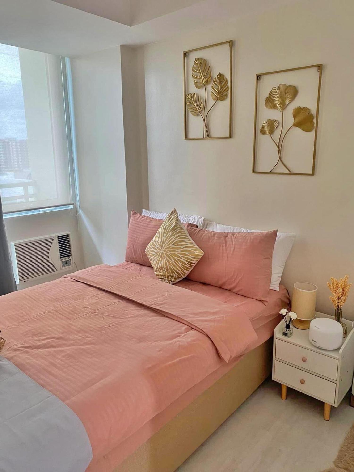 Beach Front Living In The Heart Of The City, Azure Residences Manila Exteriör bild